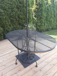 Vintage Rod Iron Patio Table and Chairs