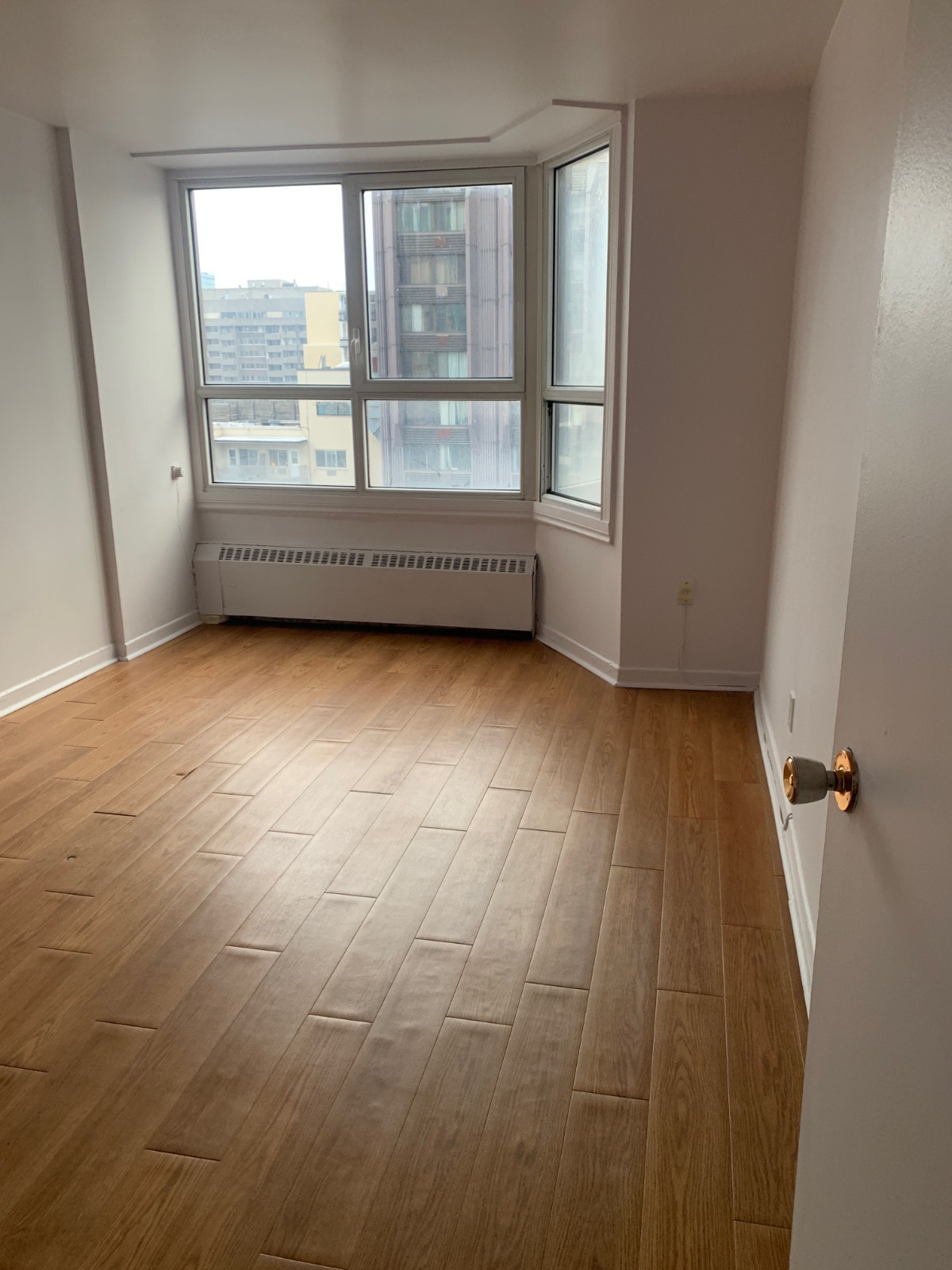 Lease transfer downtown — photo 1