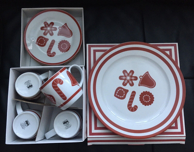  NIB Holiday 4 mugs, 4 dessert plates, one cookie plate in Kitchen & Dining Wares in Victoria