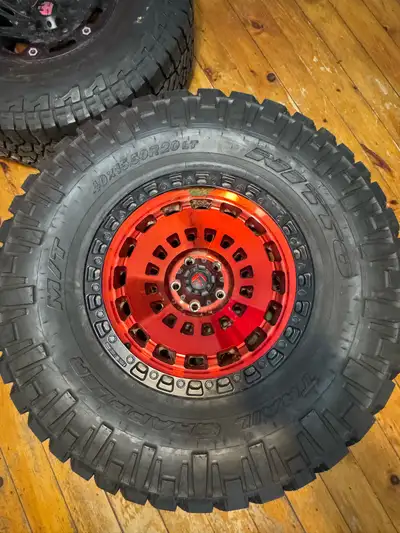 I'm selling my unused Nitto Trail Grappler M/T tire, size 40X15.50R20LT, mounted on a Fuel Zephyr re...