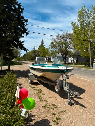 Glascon Trihaul boat for sale. Comes with 80 HP Mercury engine, trailer with next to new tires and H...