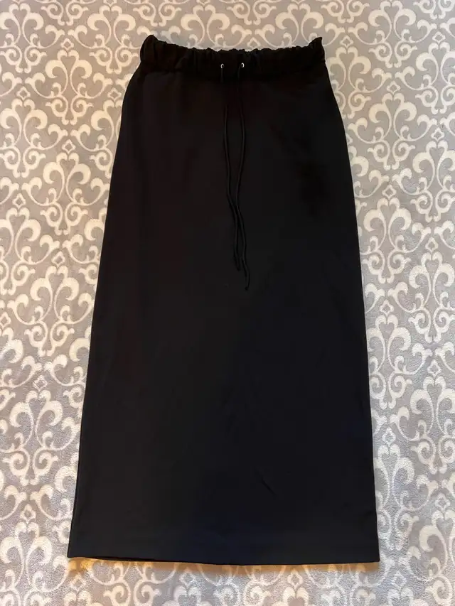 Zara Black Drawstring Pencil Skirt in Women's - Bottoms in Oshawa / Durham Region - Image 2