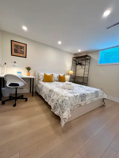 Price: $1,700/month Location: North York (near Sheppard & Bathurst) Available: ASAP, 2025 Lease Term...
