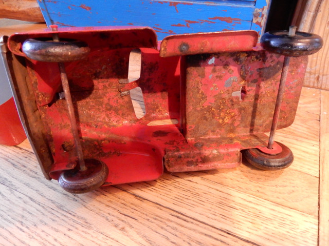 Vintage red semi truck with re-built trailer in Arts & Collectibles in Saskatoon - Image 2