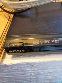 Sony CD/DVD Player with all the cords used twice 