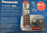 PANASONIC AMPLIFIED DIGITAL TELEPHONE KX-TGM490C