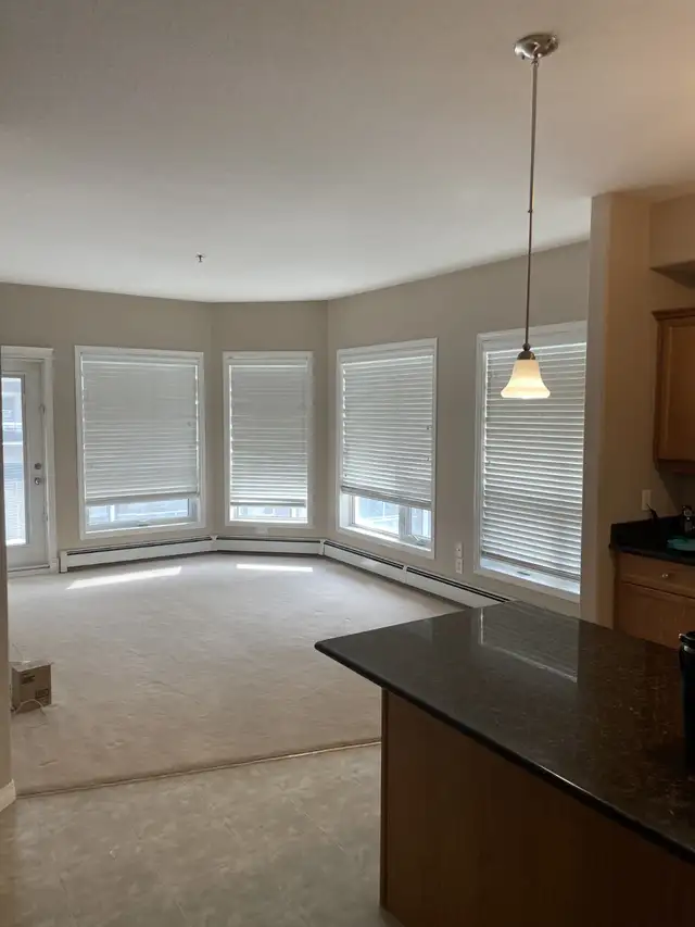 South Nutana Apartment for Rent (2 bed 2 bath + a den)63782602101123121