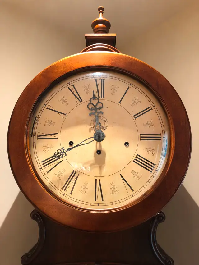 Howard Miller brand grandfather clock63235014407553121