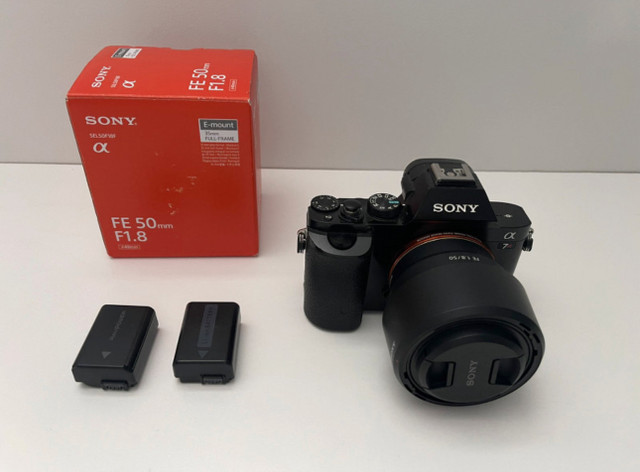 Sony ILCE -7R Camera with 50mm 1.8 lens in Cameras & Camcorders in Hamilton