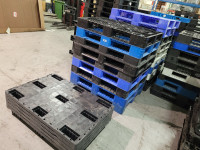 Storage rent plus Pastic pallets 48x40 and more PICK iN person