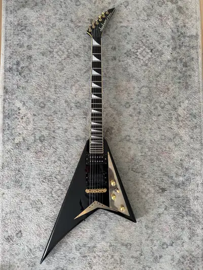 Selling my Jackson Stars Rhoads. IYKYK. Jackson Stars were built in Japan in the early 2000’s. Compa...