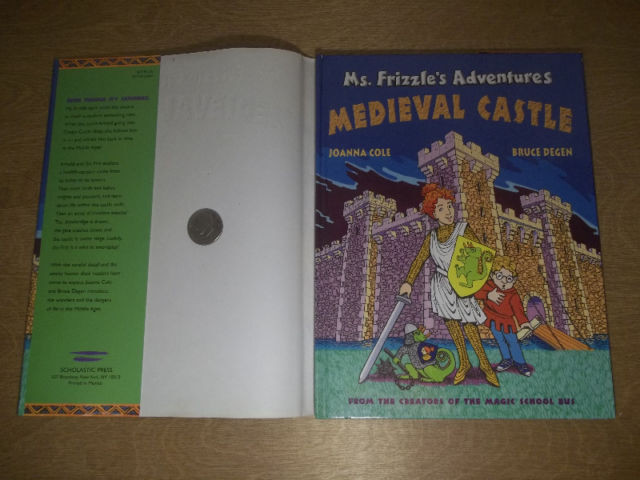 Ms.Frizzle's adventures medieval castle dans Livres jeunesse et ados  à Ville de Montréal - Image 3