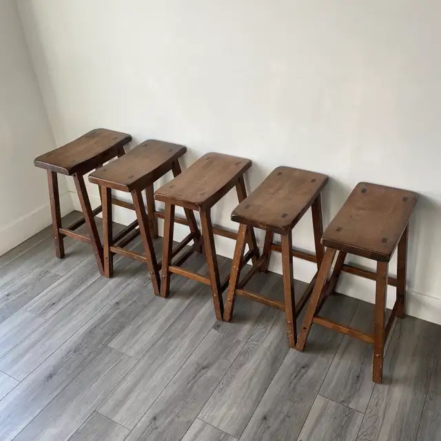 5 Bar Stools