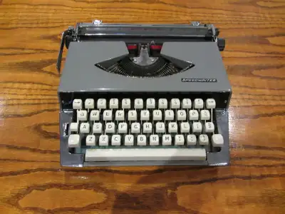 Vintage Speedwriter Typewriter Made In Japan Works And Tested Case Is Not In The Best Shape As Seen...
