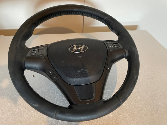 2011 Genesis coupe steering wheel  in Auto Body Parts in Winnipeg