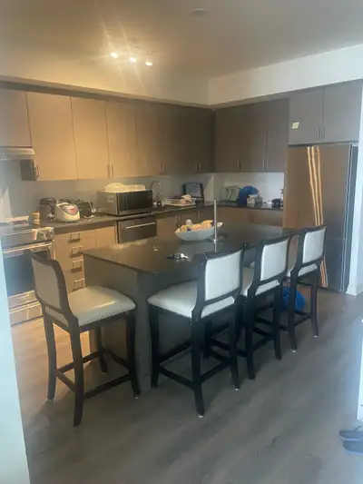 SHARED BEDROOM FOR RENT – CHARISMA CONDOS @ 8960 JANE STREET