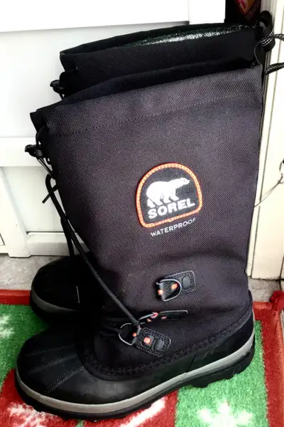 Sorel Glacier XT Waterproof Snow Boots Women Size 9 Like New, View more