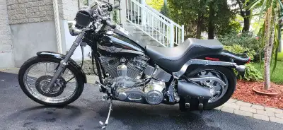 HARLEY SOFTAIL FXST 2003 FULL CHROME MOTEUR 1450 STROKER 1550 BOITE MSD DÉCOMPRESSEUR SUR TÊTE 31800...