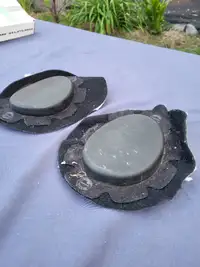 Motorcycle knee pucks