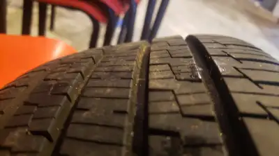 205 55 16. 4 summer tires on original aluminum honda civic 2008 rims. Balanced ready to go.2 tires h...