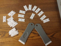 Plastic Scraper With Replaceable Blades