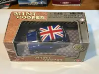Mini Cooper Union Jack Roof Blue Motor Max 1/18