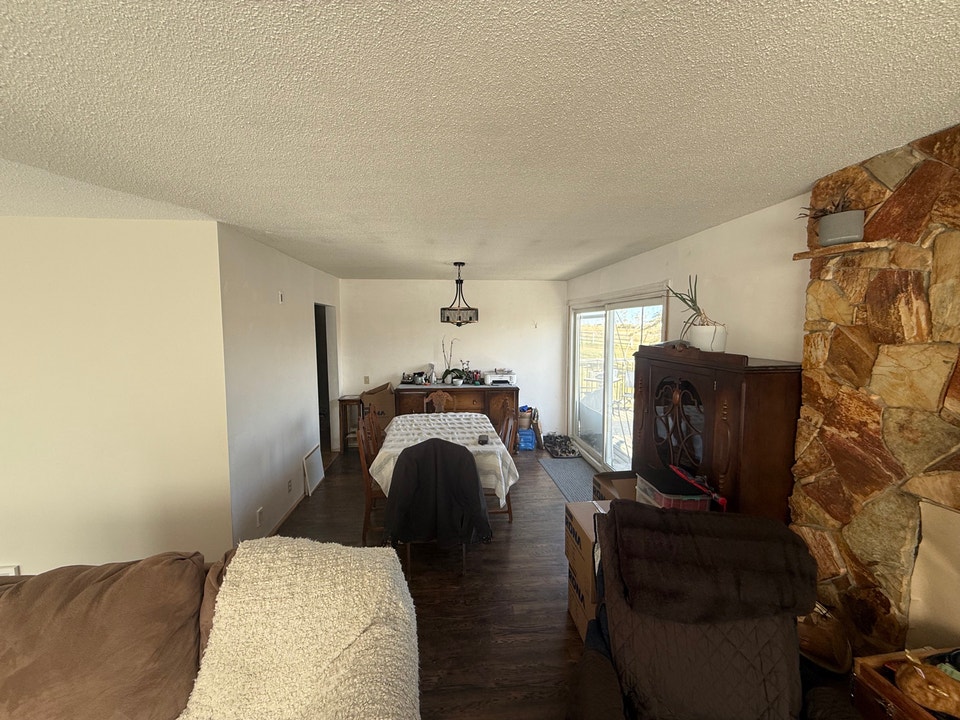 Acerage house for rent 20 acres 5