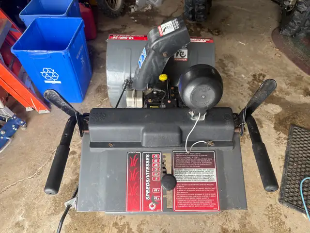 snowblower in Snowblowers in Oakville / Halton Region - Image 5