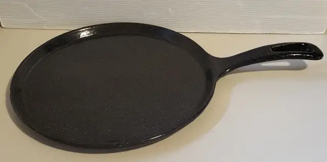 Nuwave Cast Iron 10.6” Griddle Pan Porcelain Enamel Coating in Kitchen & Dining Wares in Oshawa / Durham Region - Image 7
