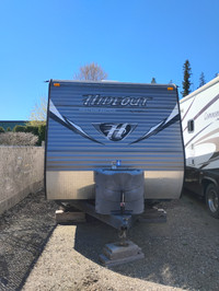 2014 23 foot Hideout trailer with slideout