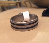 IN SARNIA, Men’s (or women's) Stainless steel and rubber ring(8)