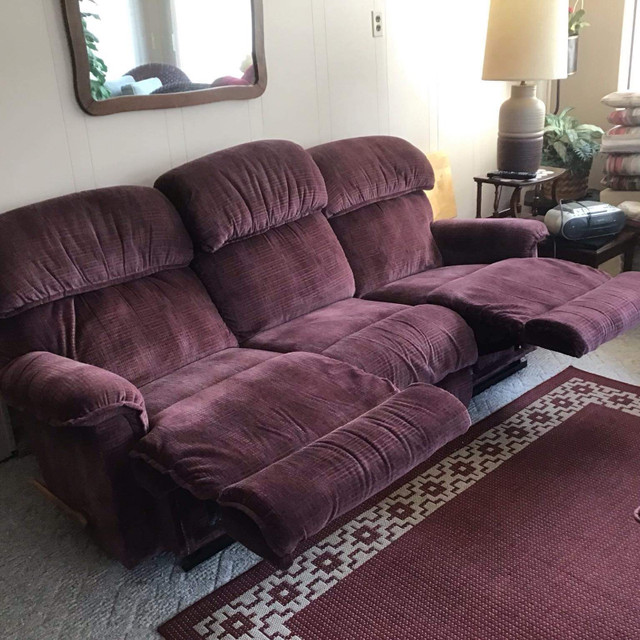 Reclining Sofa Laz-Boy in Couches & Futons in St. Catharines