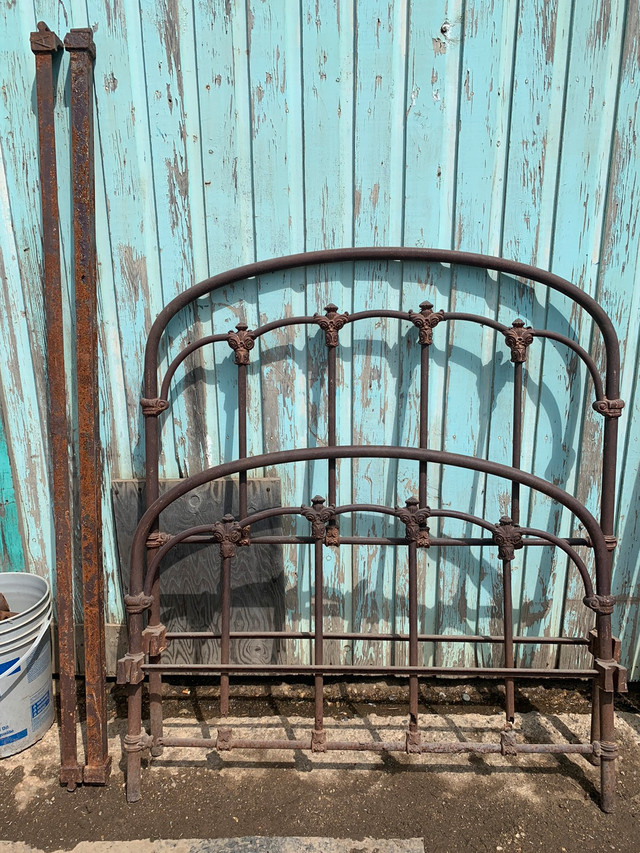 Antique Wrought Iron Ornate Bed Frame in Arts & Collectibles in Moose Jaw