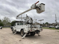 2015 Freightliner / Altec Bucket Truck (M2-106 / AA55-MH)