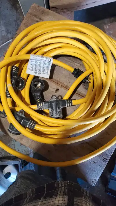 100 ft heavy duty commercual temp lighting cable.