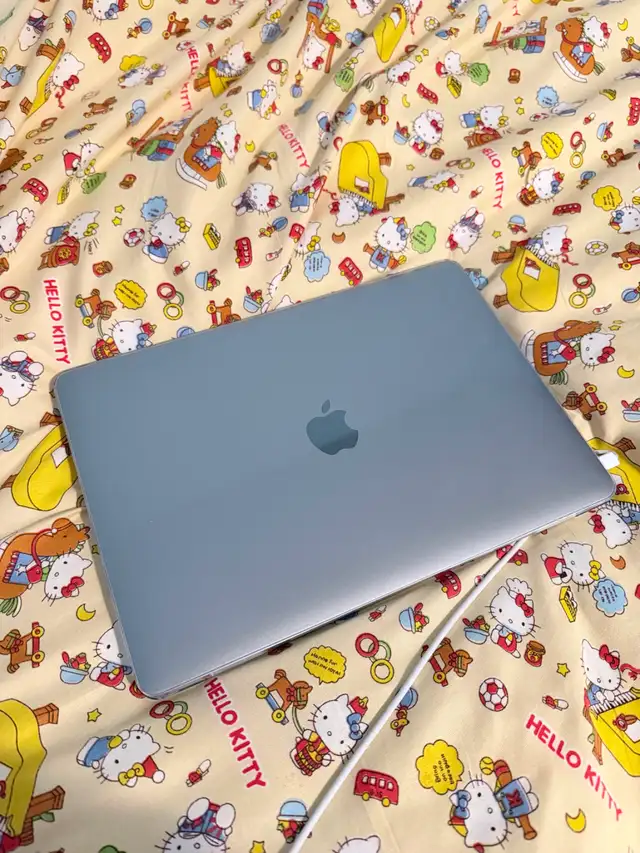 Used MacBook Pro 201765723757810178120