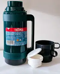 THERMOS Add-A-Cup Beverage Bottle (35 oz / 1 L)