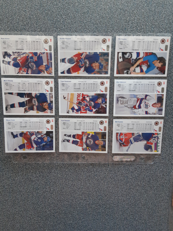 Carte de hockey Jets de Winnipeg Upper Deck 1991-1992 dans Art et objets de collection  à Lévis - Image 3