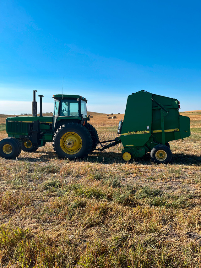 John Deere 567 Baler in Farming Equipment in Saskatoon - Image 2