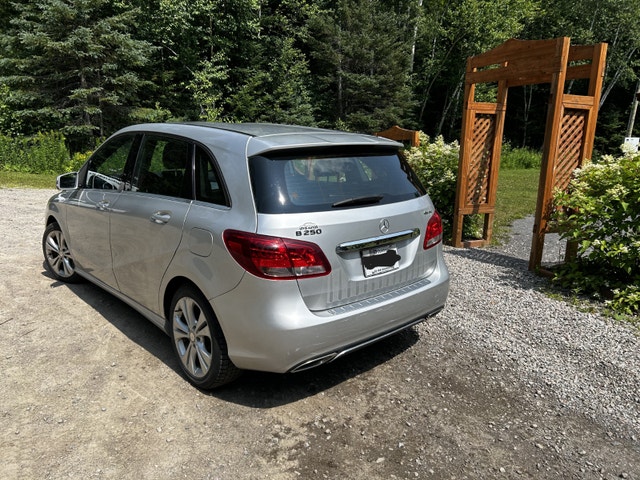Vends Mercedes B250 4Matic 2017 — photo 4