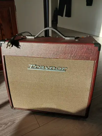 Traynor 15 watt YCV20WR, View more