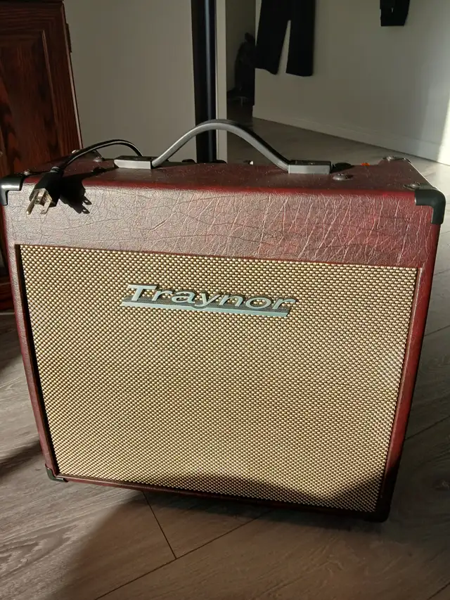 Traynor 15 watt YCV20WR in Amps & Pedals in Windsor Region - Image 2