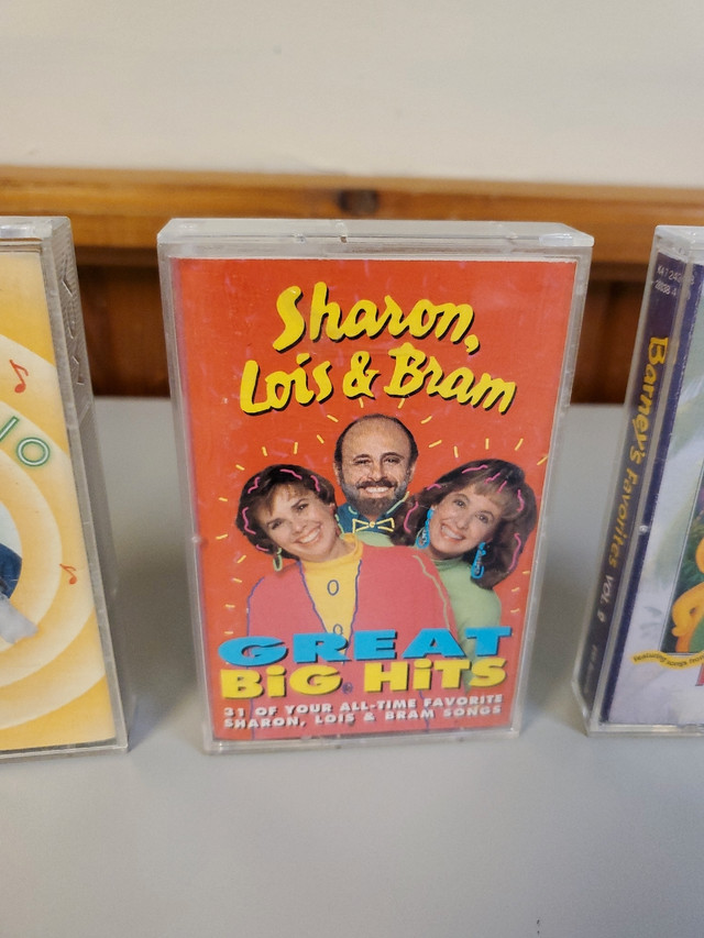 Kids Lot Of Vintage Cassette Tapes 4pc The Wiggles, Raffi, Barne in Other in St. Catharines - Image 4