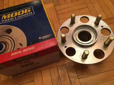 New Rear Wheel Hub and Bearing Assembly for Acura 2000 TL.3.2 liter engine ...I kept it as auto part...