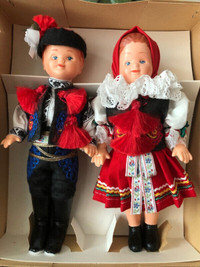 Vintage set of TWO Czechoslovakian Dolls,  Lidova Tvorba - MINT