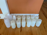14 contenants étanches en plastique 125 ml avec couvercles JAMAI