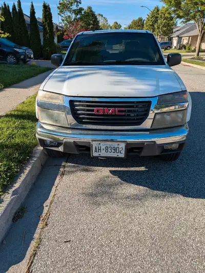 2007 GMC canyon 4wd sale ,3.7l engine with 286000km on it , new tires , new battery ,new feul pump a...