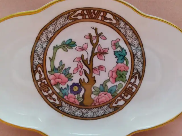 Small Coalport Dish in Arts & Collectibles in Barrie - Image 3