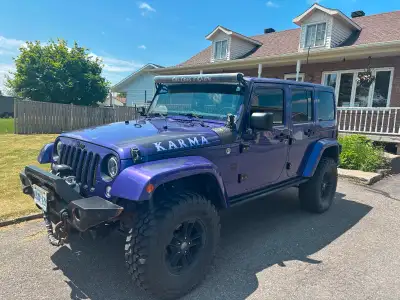 Lift 4"/ suspension rehausse 4" 35" tires Hard top/ tout dure Sold AS IS Soft top (zipper needs repa...
