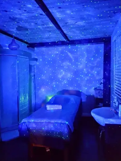 Bon massage 40$/ 20min.*Adress: 131 Boulevard du Curé-Labelle, Laval..Près du pont d' Île Bélair.App...